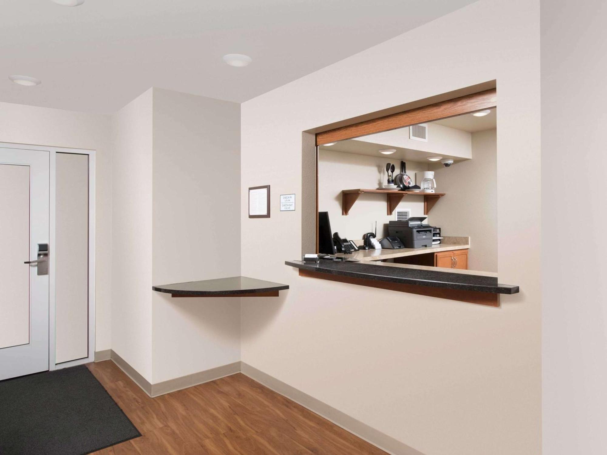 Extended Stay America Select Suites - Форт Майерс Екстериор снимка